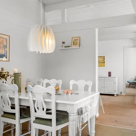 Vangel - 350m From The Sea By Interhome Hals